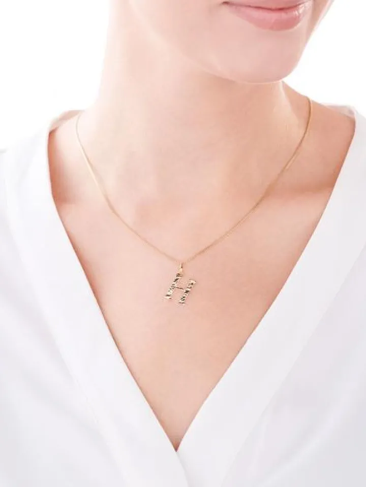 Złota zawieszka - litera H