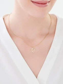 Złota zawieszka - litera M