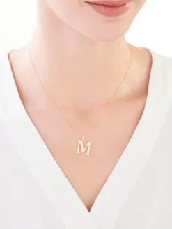 Złota zawieszka - litera M