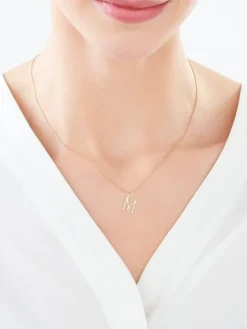 Złota zawieszka  - litera M