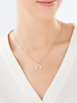 Złota zawieszka - litera O