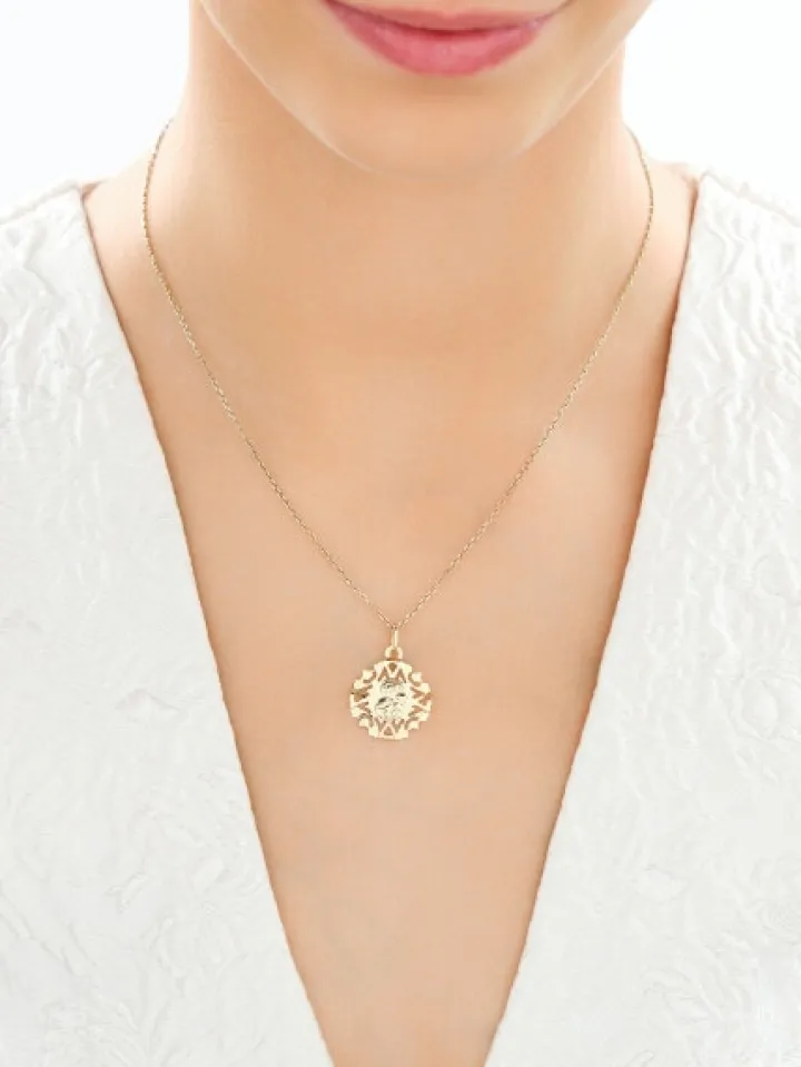 Złota zawieszka - medalik Matka Boska Częstochowska