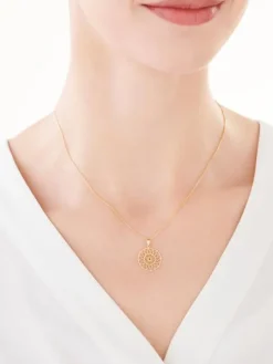 Złota zawieszka - rozeta