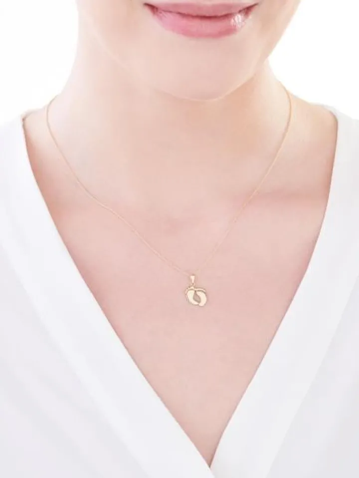 Złota zawieszka - stópki