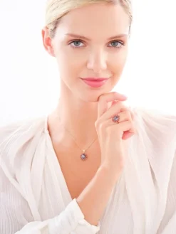 Złota zawieszka z cyrkoniami