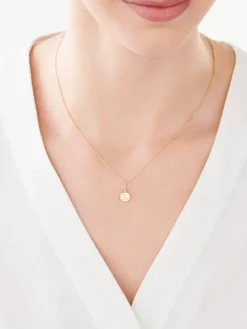 Złota zawieszka z cyrkoniami - litera A