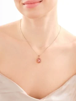 Złota zawieszka z cyrkoniami