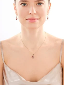 Złota zawieszka z cyrkoniami