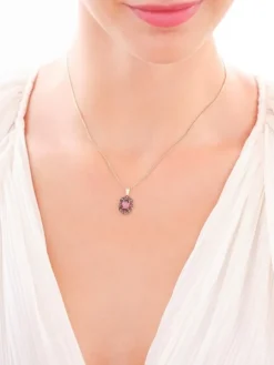 Złota zawieszka z cyrkoniami