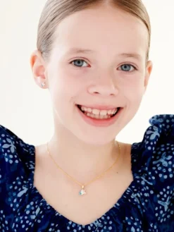 Złota zawieszka z emalią - jednorożec