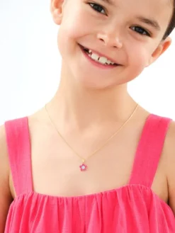 Złota zawieszka z emalią - kwiat