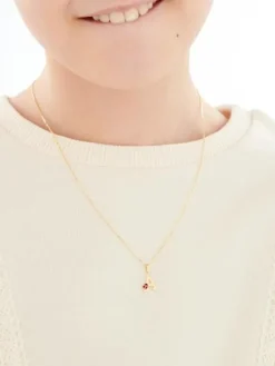 Złota zawieszka z emalią - litera A, biedronka