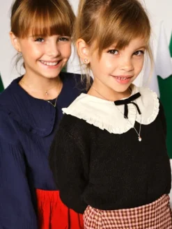 Złota zawieszka z emalią - pingwin