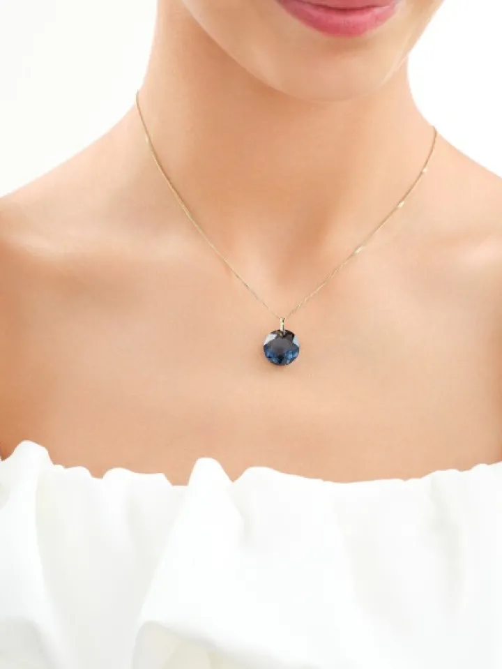 Złota zawieszka z kryształem syntetycznym