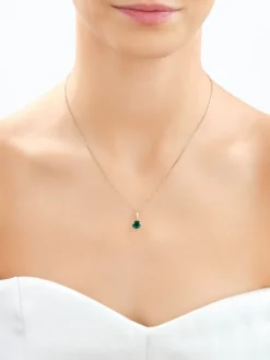 Złota zawieszka z kwarcem syntetycznym