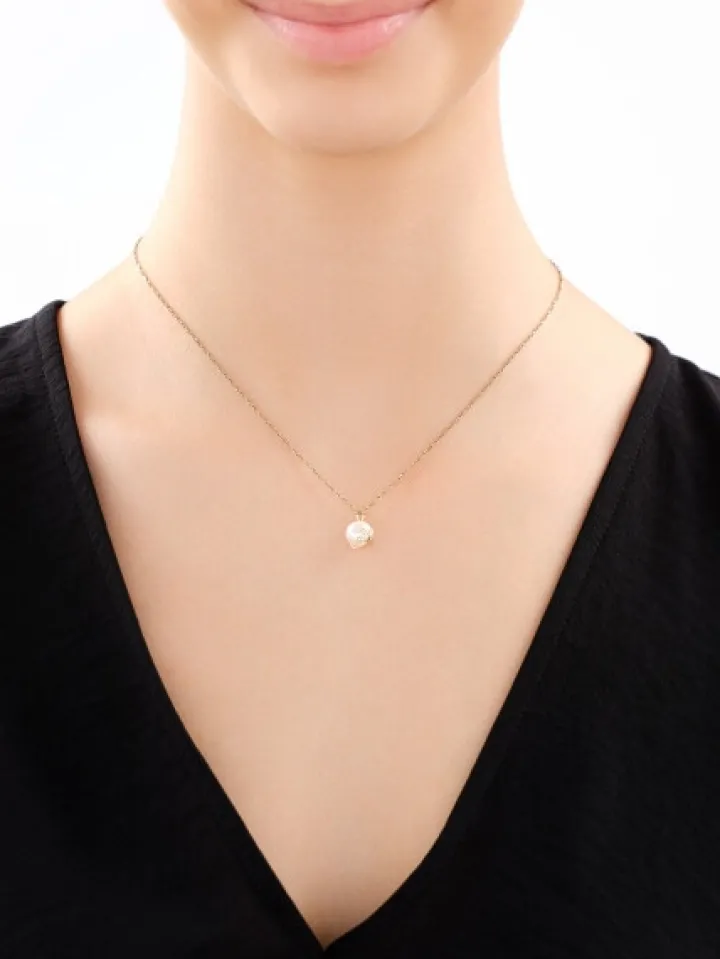 Złota zawieszka z perłą - kwiat lotosu