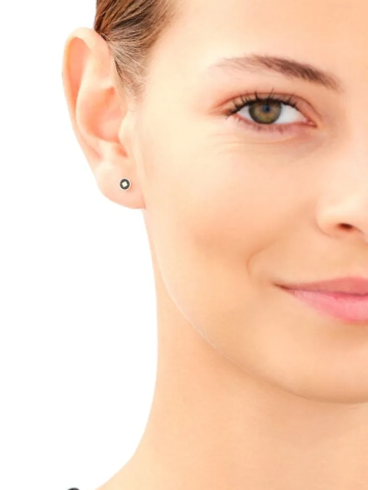 Złote kolczyki z emalią