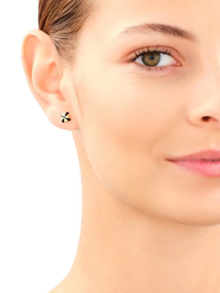 Złote kolczyki z emalią