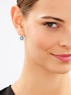 Złote kolczyki z emalią - kwiaty