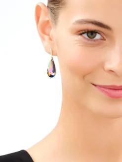 Złote kolczyki z kryształami syntetycznymi