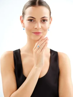 Złote kolczyki z opalitami