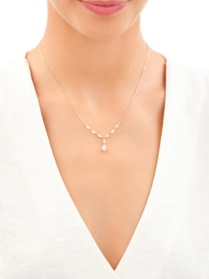 Złoty naszyjnik z cyrkoniami