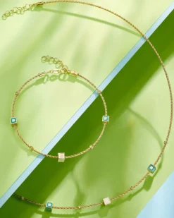 Złoty naszyjnik z emalią