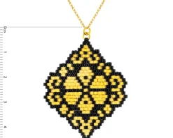 Złoty naszyjnik z koralikami - rozeta