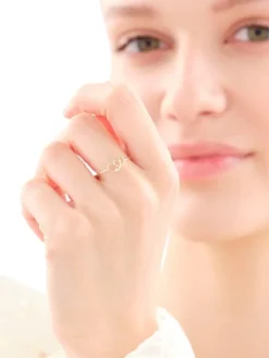 Złoty pierścionek z cyrkonią - serca