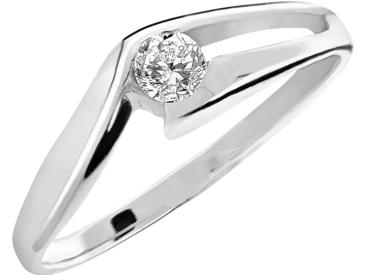 Złoty pierścionek z cyrkonią