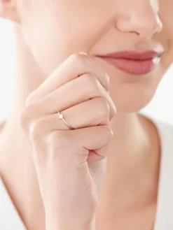 Złoty pierścionek z cyrkonią - serce