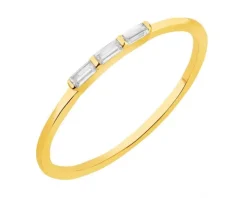 Złoty pierścionek z cyrkoniami