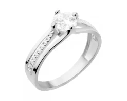 Złoty pierścionek z cyrkoniami