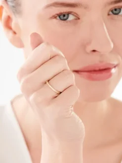 Złoty pierścionek z cyrkoniami - Eternity