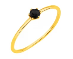 Złoty pierścionek z cyrkonią