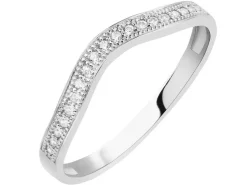 Złoty pierścionek z cyrkoniami