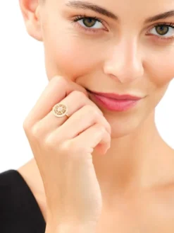 Złoty pierścionek z cyrkoniami - rozeta