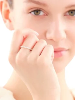 Złoty pierścionek z cyrkoniami - Eternity