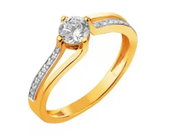 Złoty pierścionek z cyrkonią