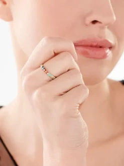 Złoty pierścionek z emalią