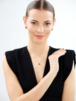 Złoty pierścionek z korundem syntetycznym