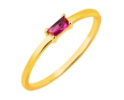 Złoty pierścionek z rubinem syntetycznym